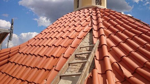 Středokluky kaple sv. Kříže krytina prejz detail